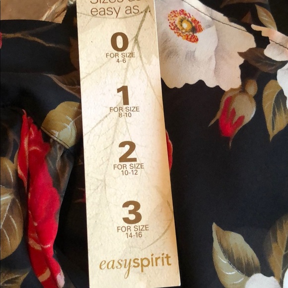 NEW Easy Spirit Floral Blouse Size 1 (8-10) - Picture 5 of 6